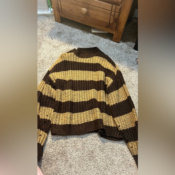 Women’s sweater - Picture 2 of 2